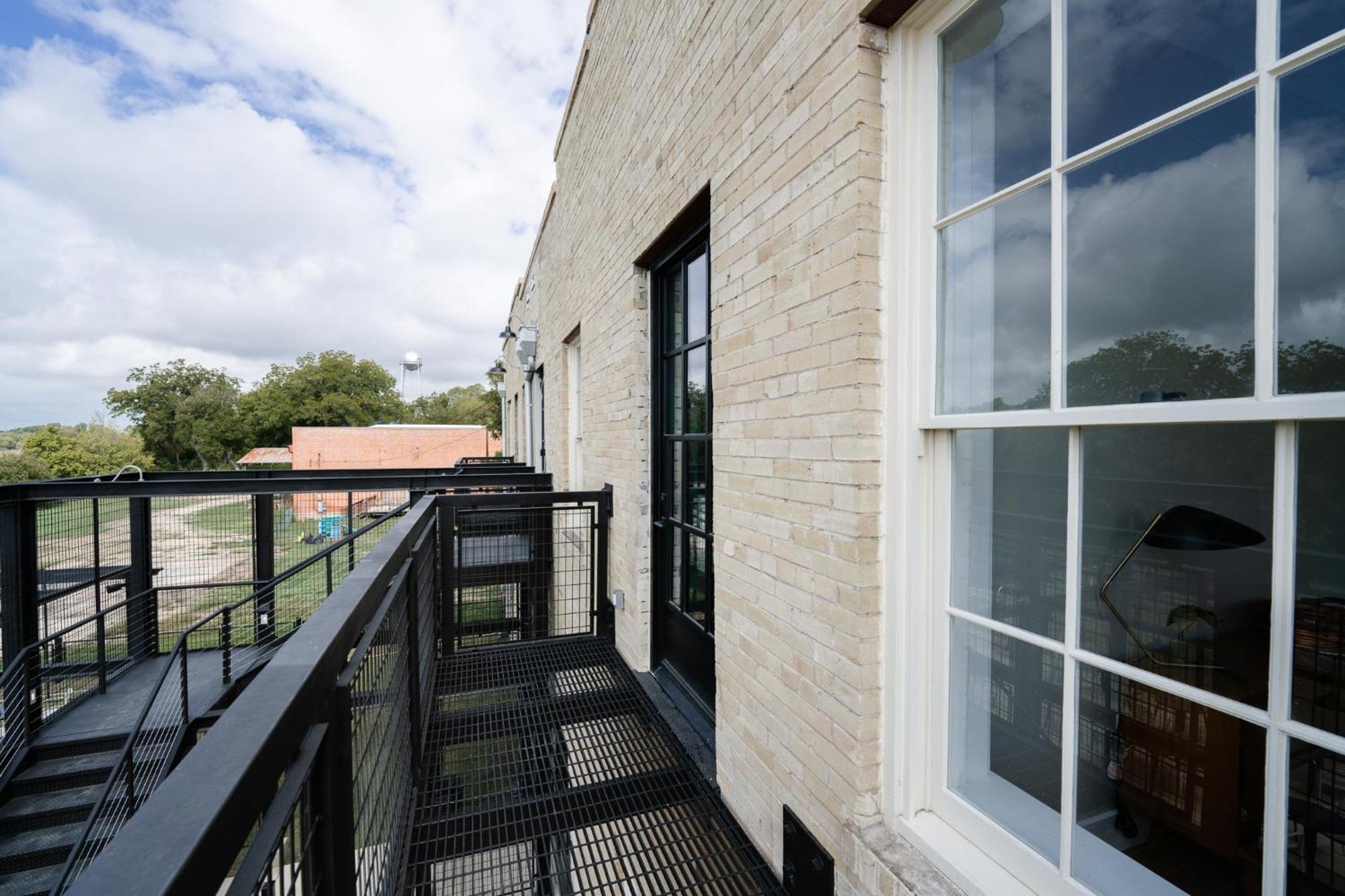 Western 1924 Luxury Lofts Martindale Zewnętrze zdjęcie
